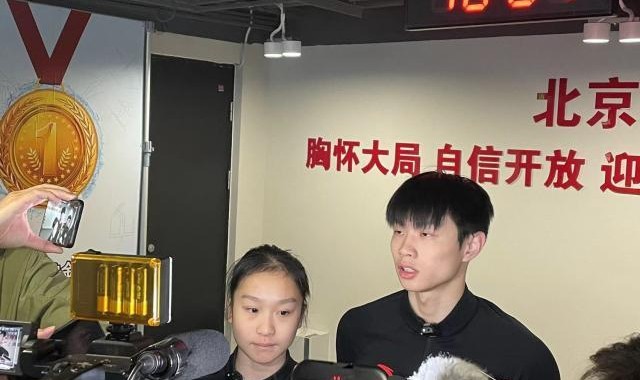 追梦亚冬和冬奥 中国花样滑冰队始终“在线”